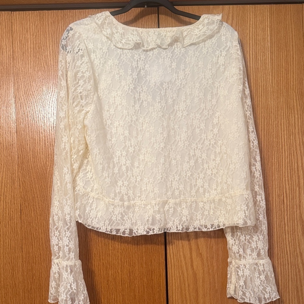 American Eagle Outfitters buttery yellow/Cream Lace Blouse - Picture 7 of 7